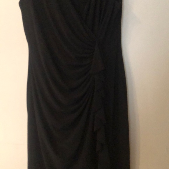 Black mid length cocktail dress size 16 worn once - Picture 2 of 6